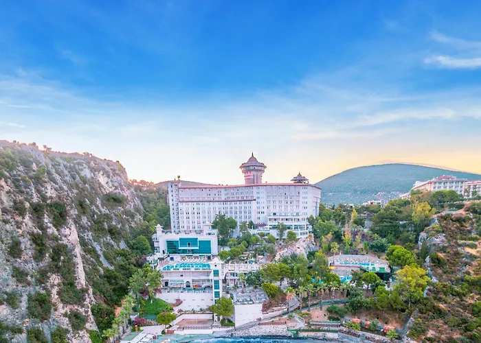 Ladonia Adakule Otel